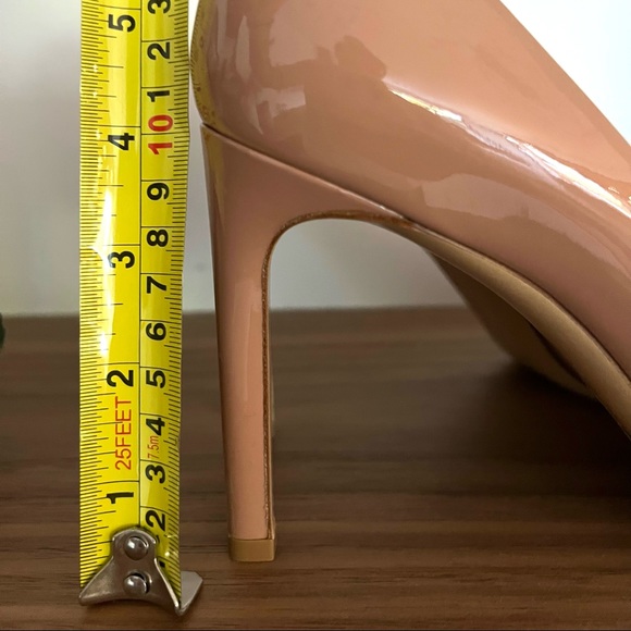 Ferragamo Vera 4” Heel - Brand New! - Picture 4 of 7